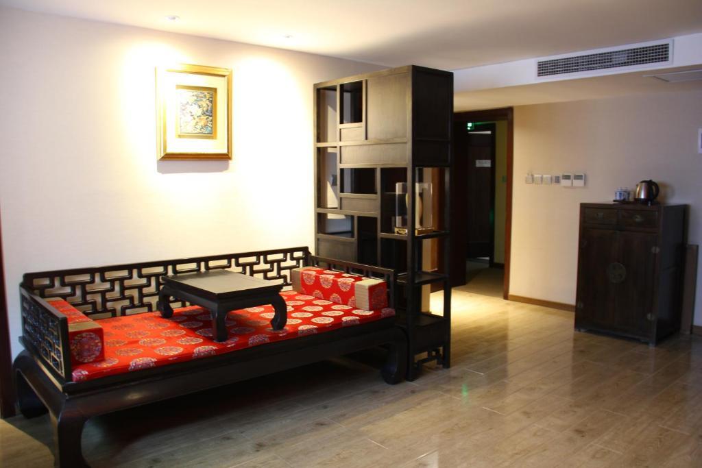Beijing Imperial Courtyard Hotel Room photo
