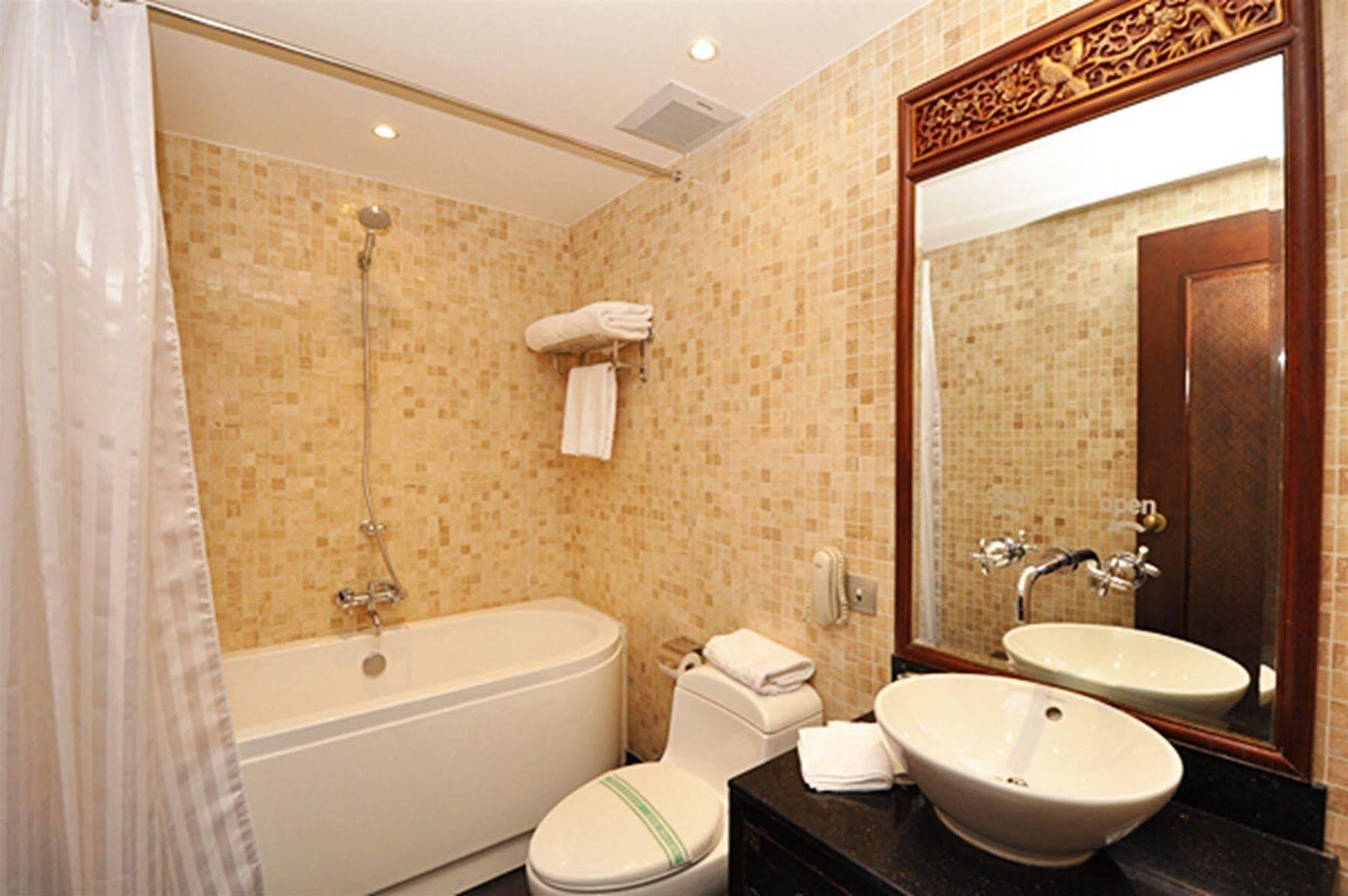 Beijing Imperial Courtyard Hotel Exterior photo